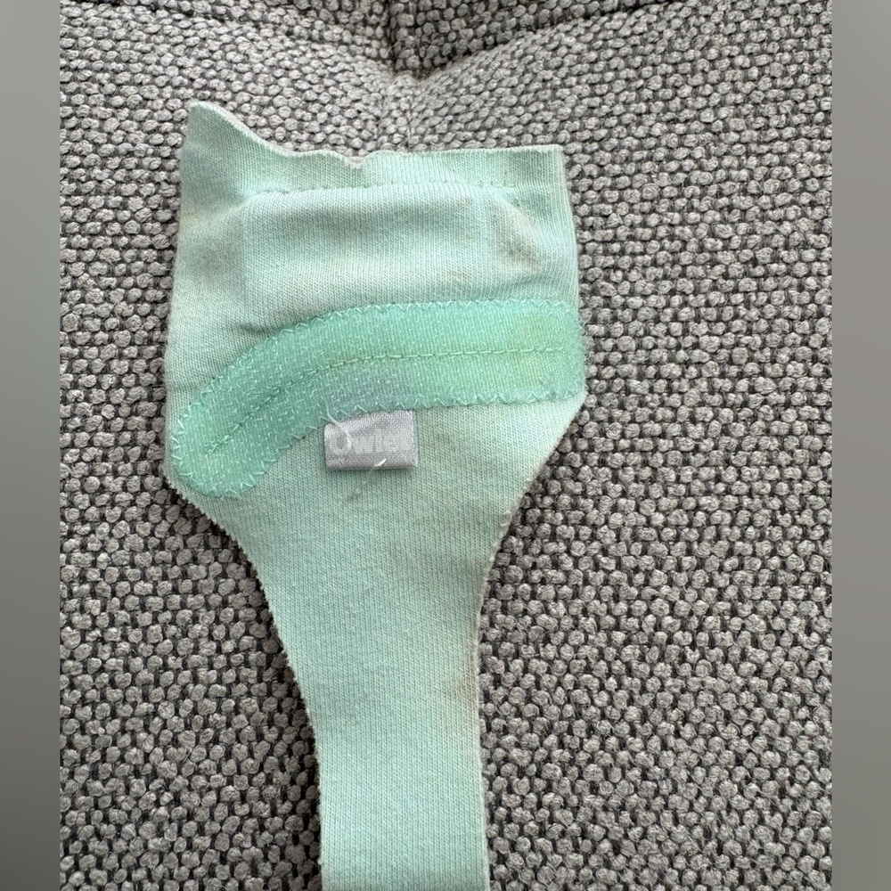 Owlet fabric sock size 3 (lightly used)